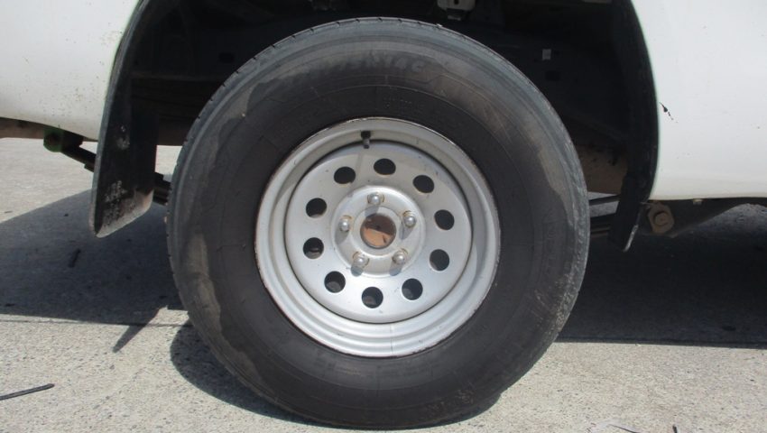 2015 – REVO 2WD 2.4J MT STANDARD WHITE – 8631