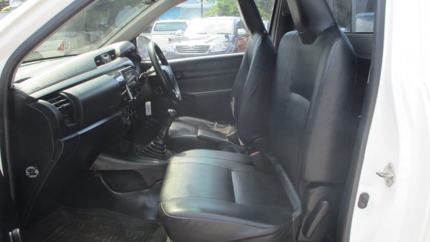 2015 – REVO 2WD 2.4J MT STANDARD WHITE – 8631