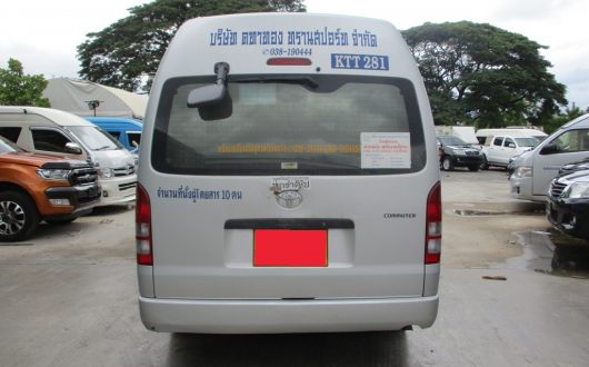 2012 – TOYOTA 2WD 2.5 MT COMMUTER SILVER – 3706